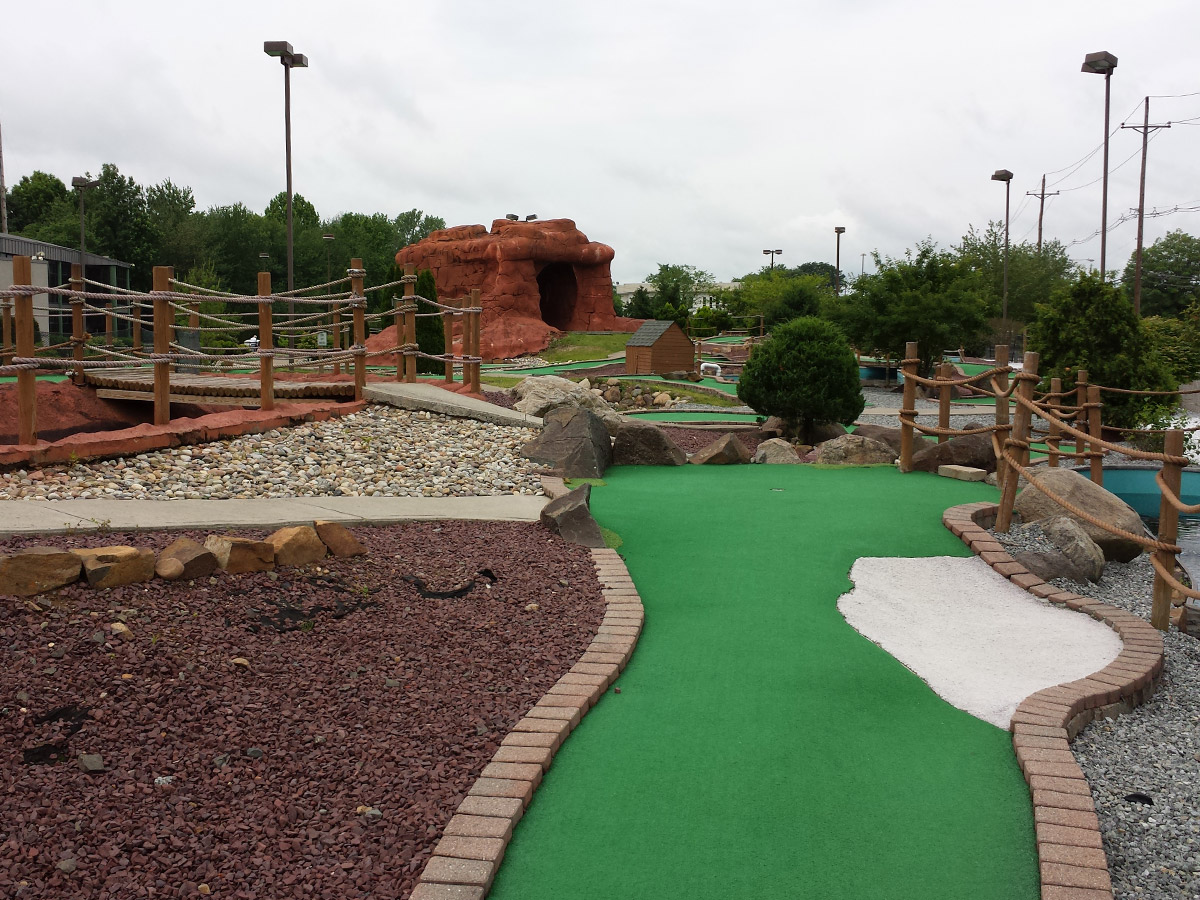 Miniature Golf Willowbrook Golf Center